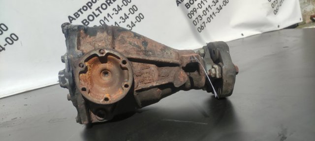 MERCEDES R1243513008 Крышка редуктора заднего в наличии Киев