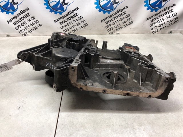 R6110151102 MERCEDES Крышка мотора передняя купить в Харьков