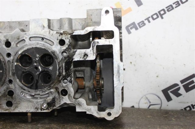 R6420163901 MERCEDES Головка блока цилиндров (ГБЦ) правая купить в Ирпень