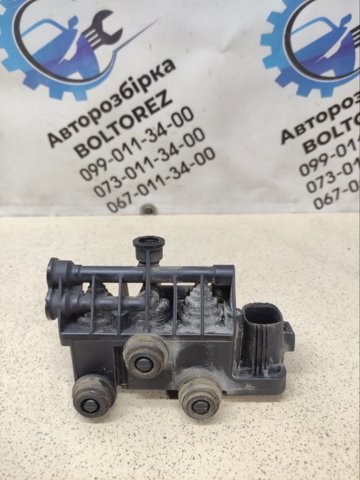 Блок клапанов регулируемой подвески, передний RVH000095 LAND ROVER