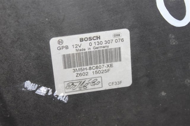 MAZDA Z60215025F Диффузор радиатора охлаждения, в сборе с мотором и крыльчаткой в наличии Ирпень