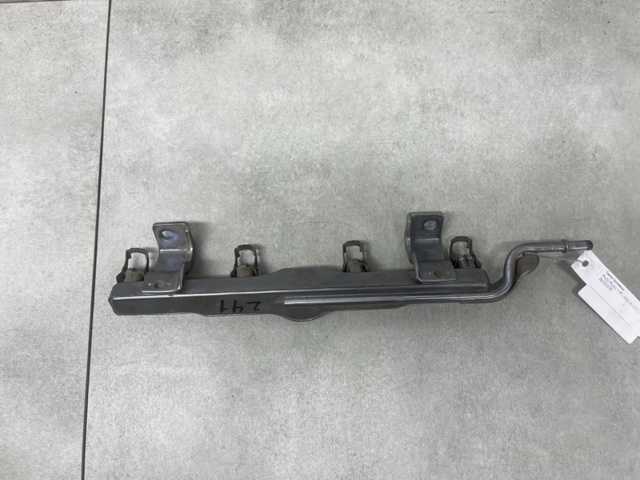 Z62213150 MAZDA Распределитель топлива (рампа) купить в Киев