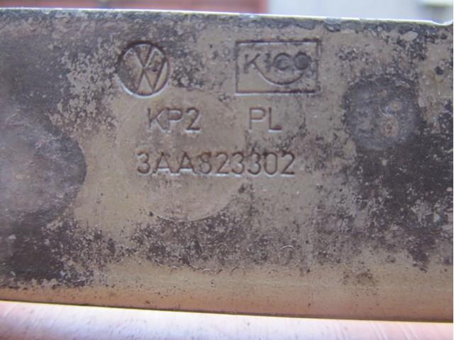 Завеса капота правая 3AA823302 VAG