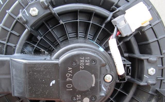 Мотор вентилятора печки (отопителя салона) 97113C2000