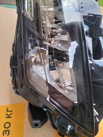 NISSAN 260606RR6A Фара левая в наличии Винница