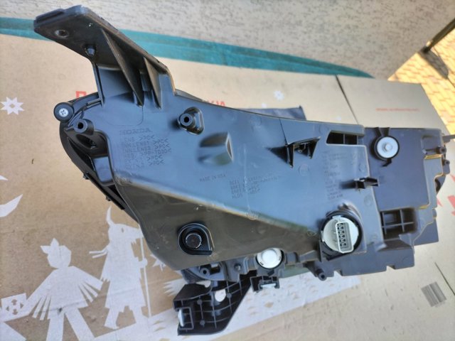 331503A0A02 HONDA Левая фара купить в Николаев