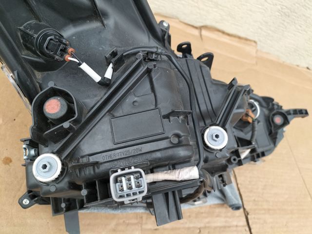 8107047870 TOYOTA Фара левая купить в Киев