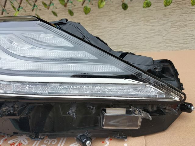 8111006D80 Фара правая купить Киев