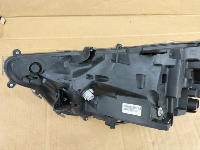 TOYOTA 811100R142 Фара правая в наличии Кривой Рог