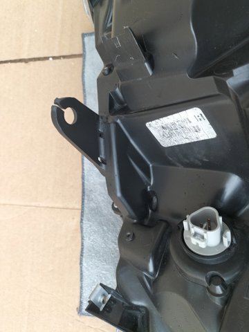 811100R161 Фара правая купить Черкассы