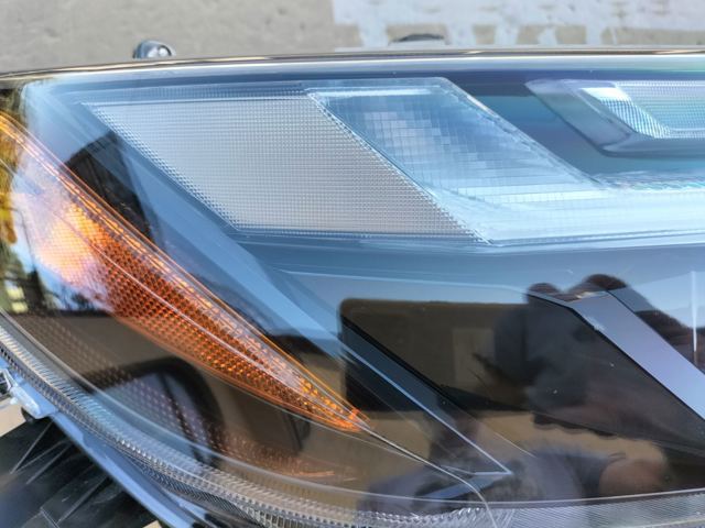811100R360 Правая фара купить Чернигов