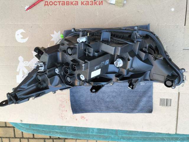 811100R440 Фара правая купить Павлоград