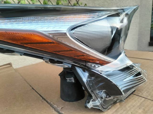 8114047710 TOYOTA Правая фара купить в Винница