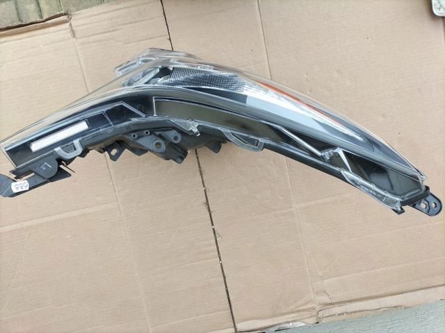 TOYOTA 8114047710 Правая фара в наличии Житомир