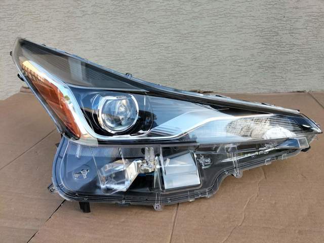Основная фара - вставка 8114047A00 TOYOTA