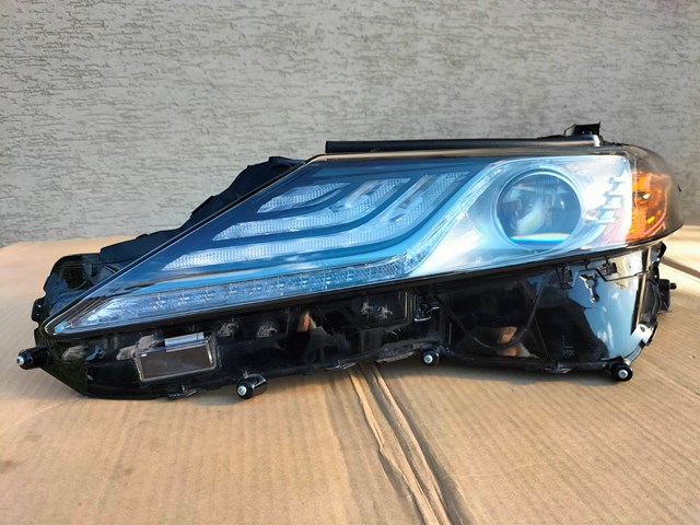 8115006D80 TOYOTA Левая фара купить в Николаев