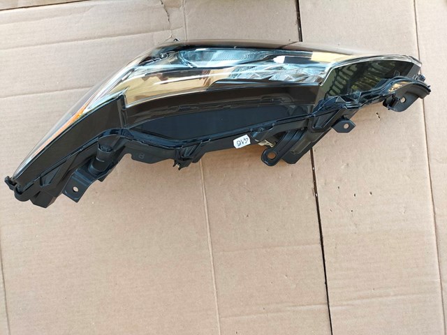 TOYOTA 8115006D81 Фара левая в наличии Запорожье
