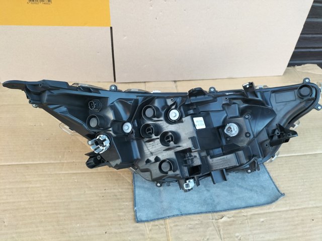 811500R350 TOYOTA Левая фара купить в Хмельницкий