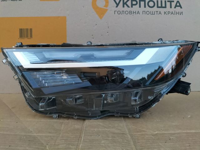 811500R350 TOYOTA Фара левая купить в Черкассы