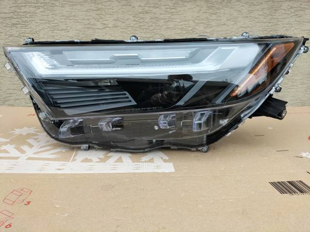 Фара основная левая 811500R360 TOYOTA