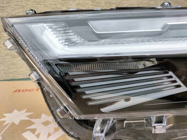 811500R360 Фара левая купить Ирпень