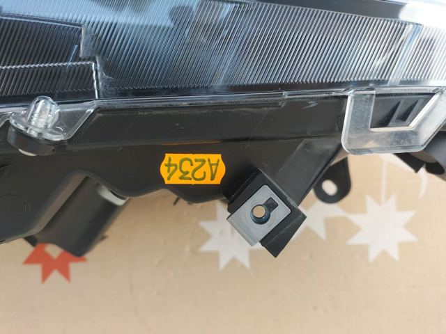 8117042A00 TOYOTA Фара левая купить в Сумы