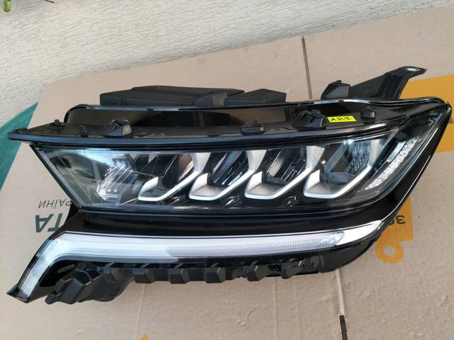 Блок фара левая 92101R5020 HYUNDAI