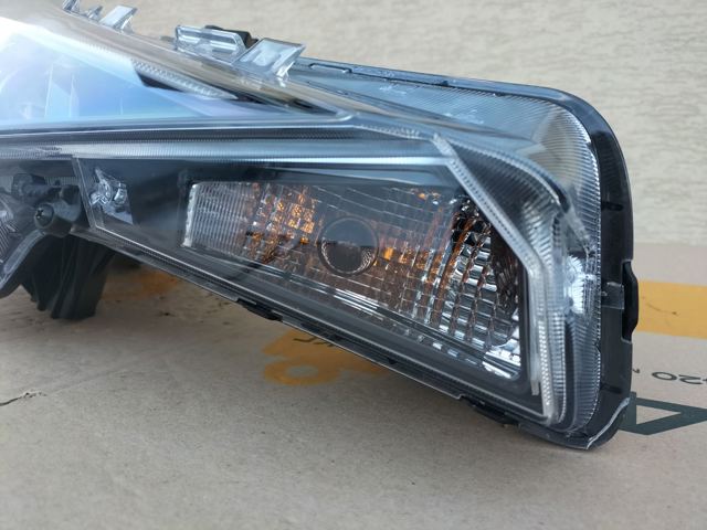 HYUNDAI 92102AB000 Фара правая в наличии Тернополь