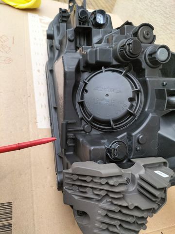 92102L3100 HYUNDAI Правая фара купить в Днепр