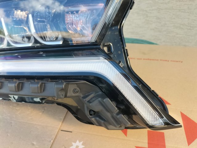 92102P4000 HYUNDAI Фара правая купить в Кривой Рог