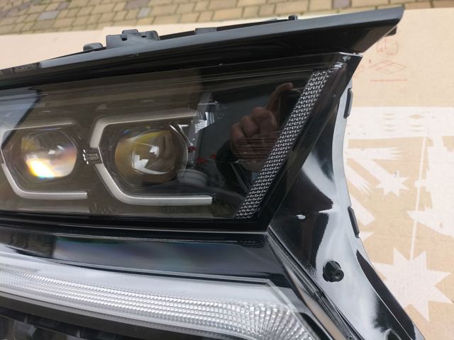 HYUNDAI 92102R5110 Фара правая в наличии Полтава