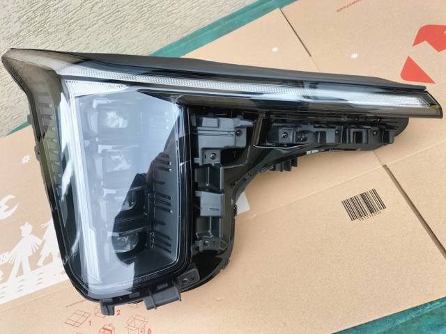 Фара передняя правая 92102R5600 HYUNDAI