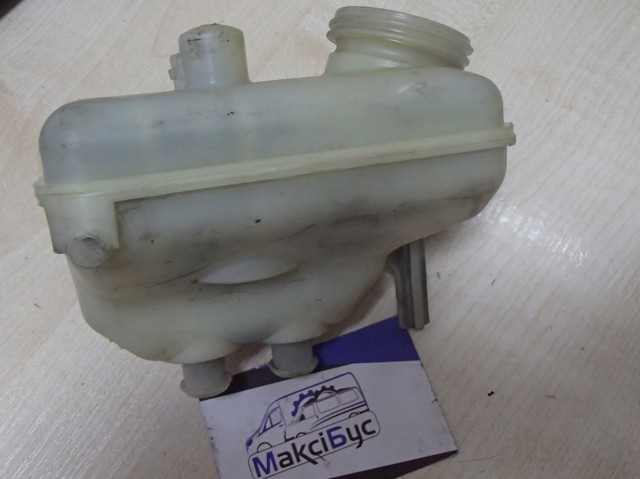 Бачек тормозной жидкости 0024312802 MERCEDES