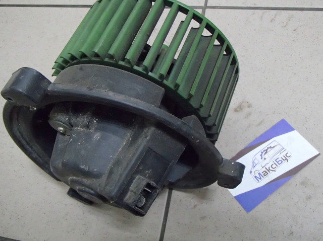 Электромотор печки 069401199010 MAGNETI MARELLI