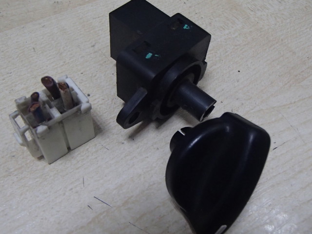 Блок управления режимов отопления 1050967 FORD