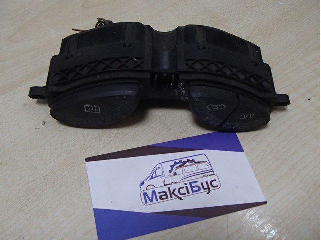 Кнопка включения кондиционера 1089013 FORD