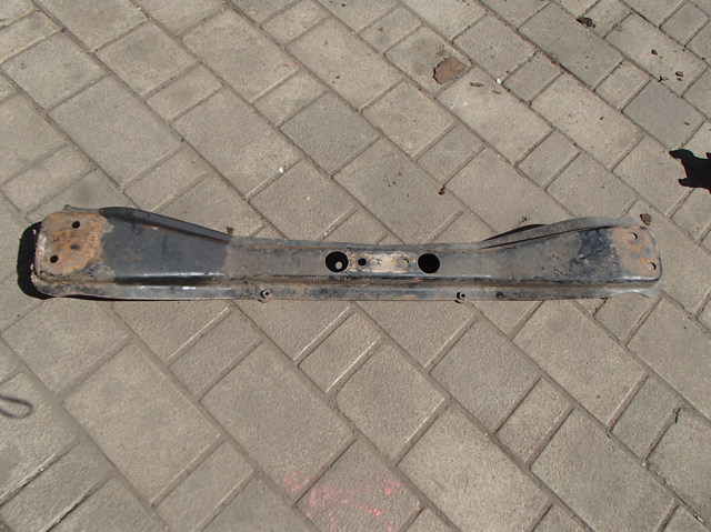 Кронштейн КПП 113310F000 NISSAN