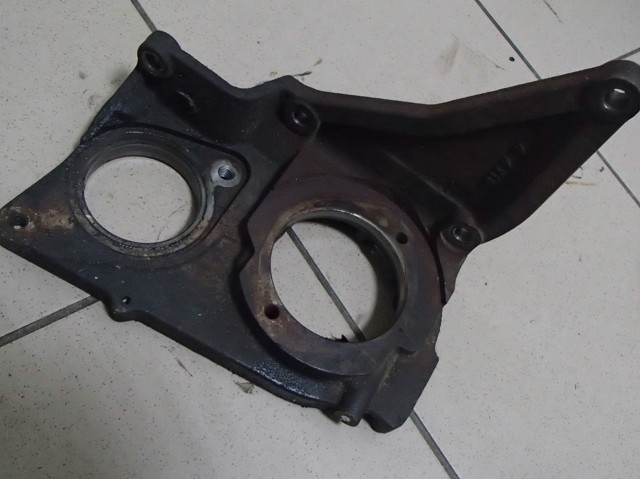 Кронштейн топливного насоса ТНВД 16811EQ400 NISSAN