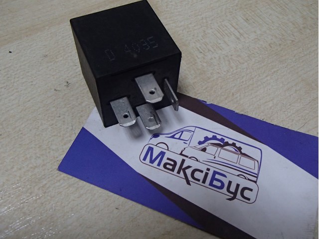 Реле управления стеклоочистителя Volkswagen Transporter T4