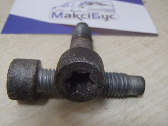 Болт/гайка крепежа 4068764 FORD