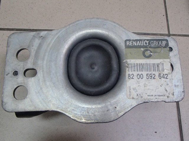 Опора двигателя 8200592642 RENAULT