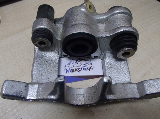 Суппорт тормозной задний правый 820198 MAXGEAR