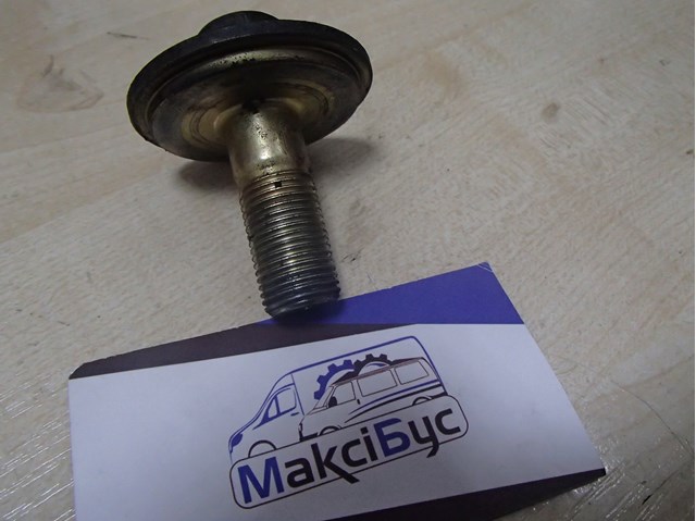 Болт шкива коленвала 9010516031 TOYOTA