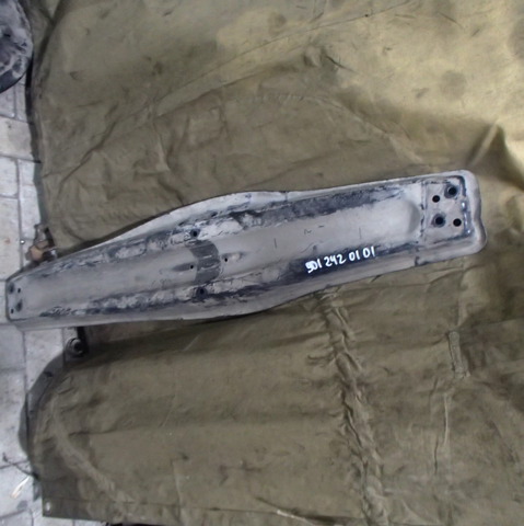Крепление коробки передач 9012420101 MERCEDES