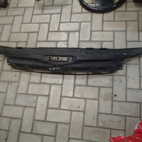Рамка радиатора верхняя 9018800103 MERCEDES