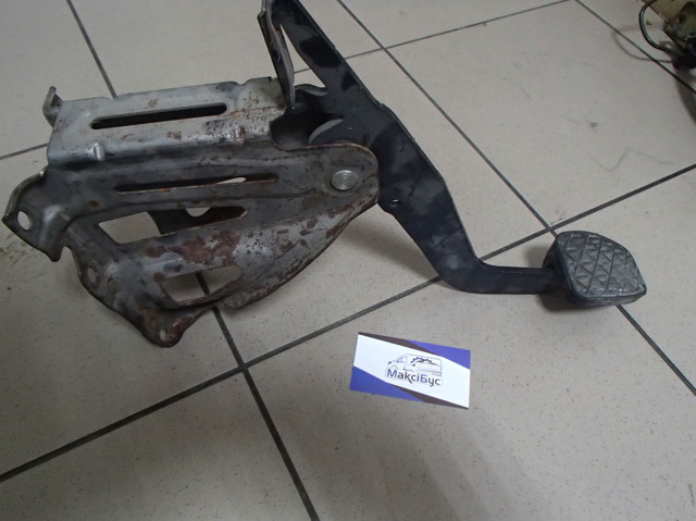Педаль тормоза 9062900901 MERCEDES