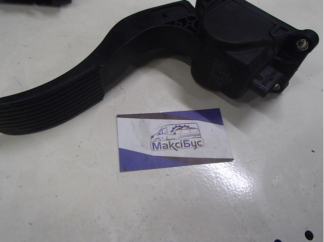 Педали газа 9063000404 MERCEDES