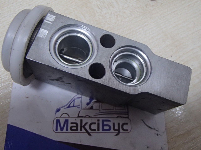 Клапан TRV, кондиционера 976263E010 HYUNDAI