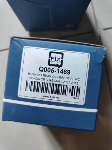 Сайлентблок траверсы крепления заднего редуктора, передний Q0051469 Q-FIX