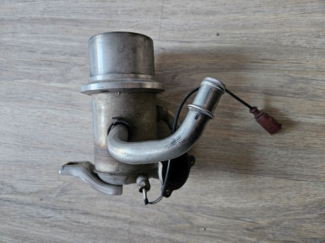 04L131512L VAG Радиатор системы EGR купить в Житомир